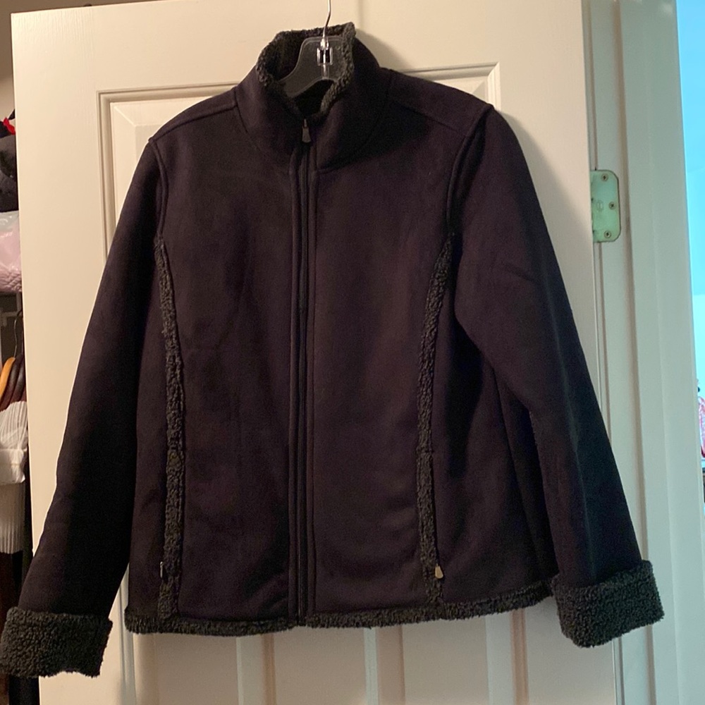 E studio black coat